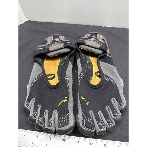 Vibram FiveFingers Black & Gray Minimalist Toe Shoes (fit woman’s 7.5-8) Unisex - Picture 1 of 7